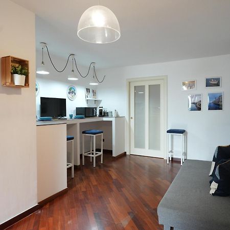 Due Passi Dal Borgo Antico Apartment Bari Bagian luar foto