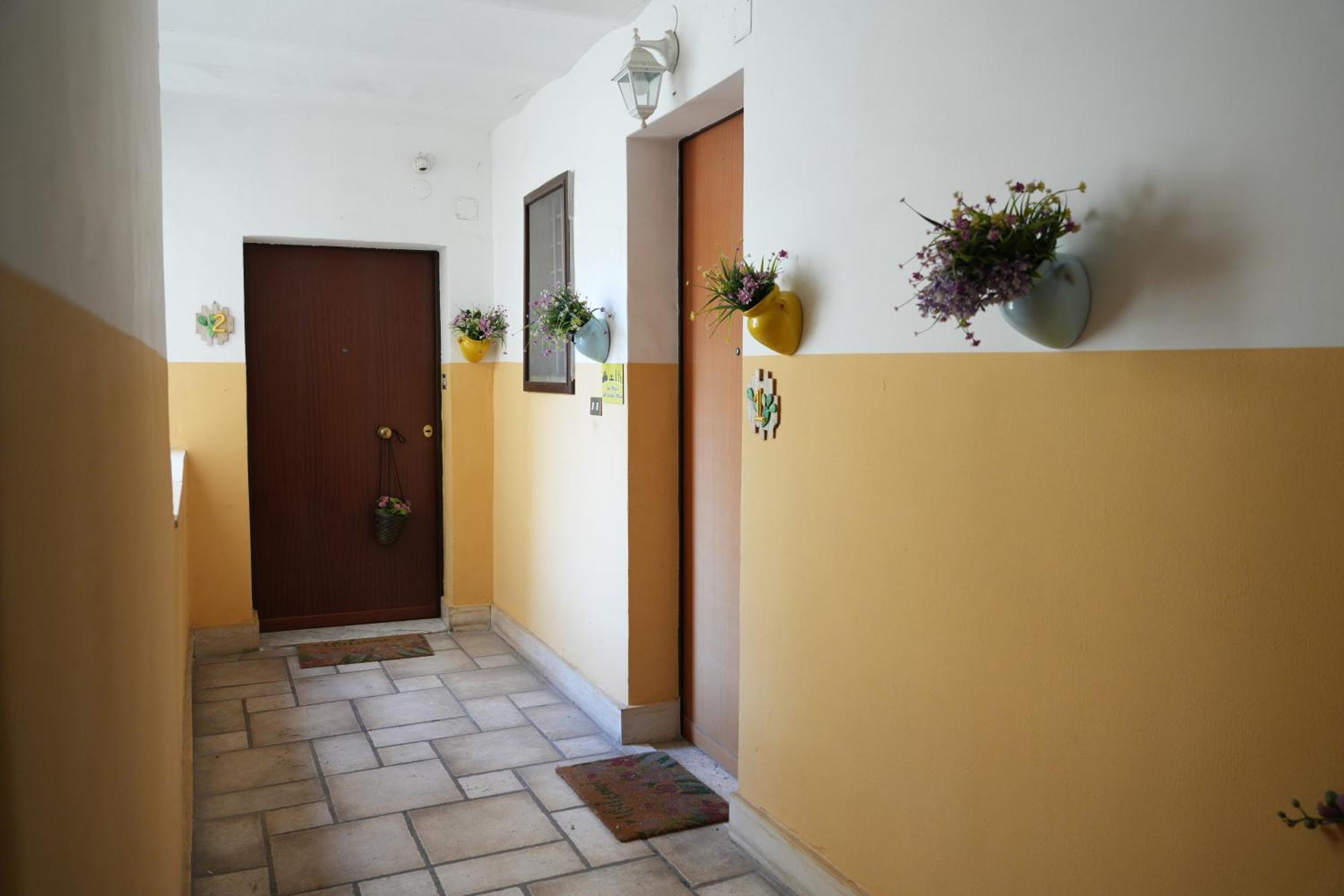 Due Passi Dal Borgo Antico Apartment Bari Bagian luar foto