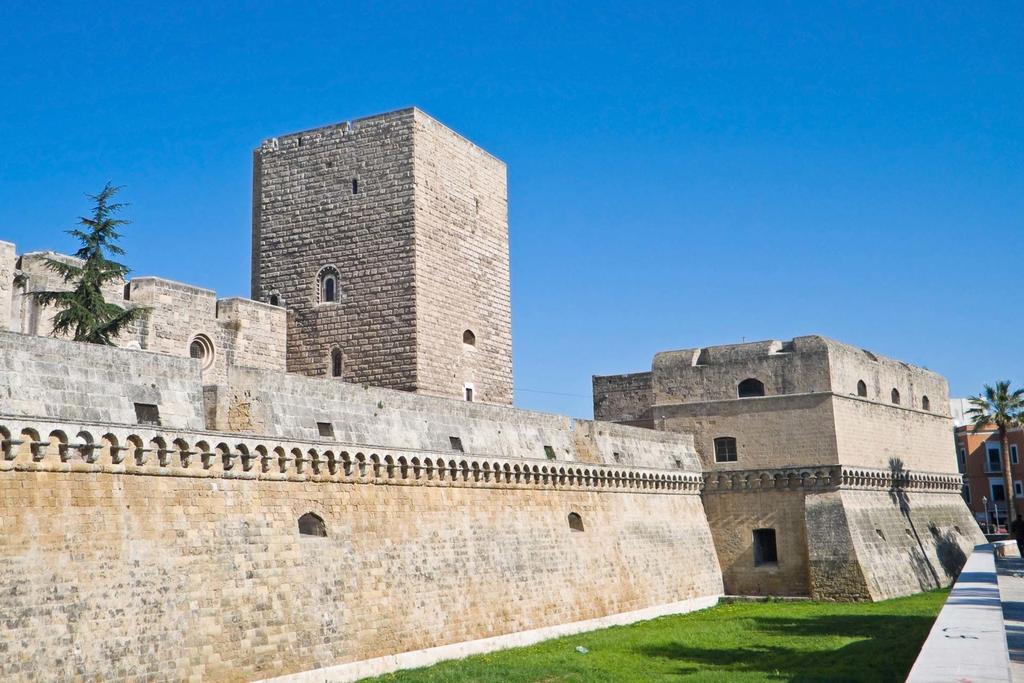 Due Passi Dal Borgo Antico Apartment Bari Bagian luar foto